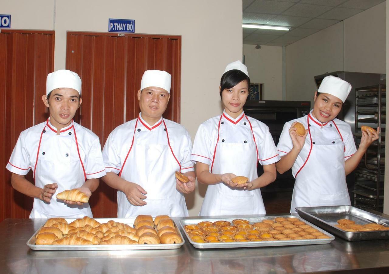 Nha Khach Lang May Man - Village Chance Ho Chi Minh City Exterior photo